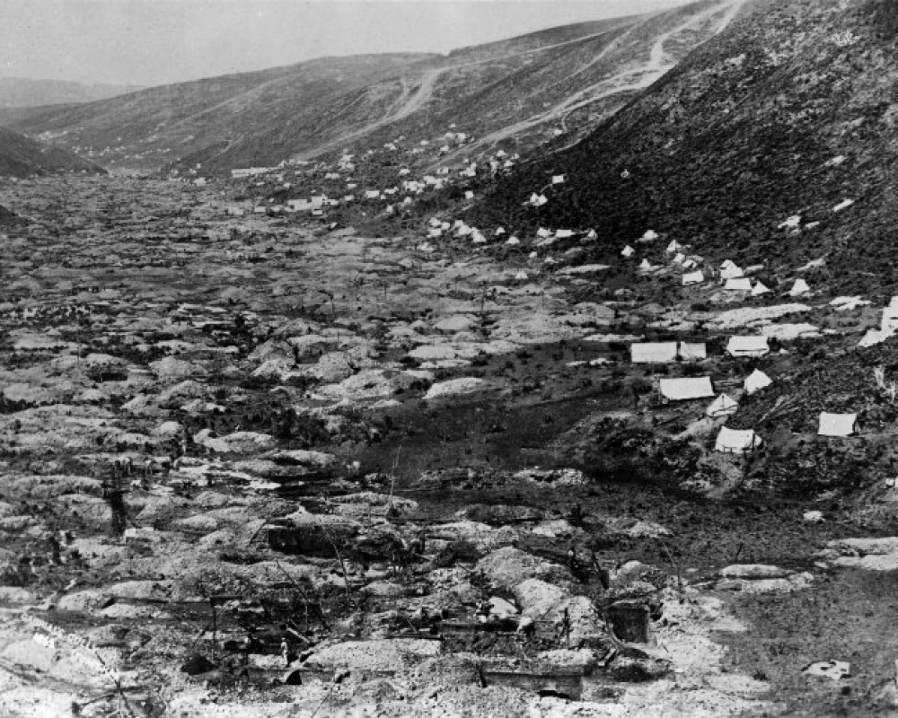 Gabriel's Gully during the height of the gold rush in 1862.